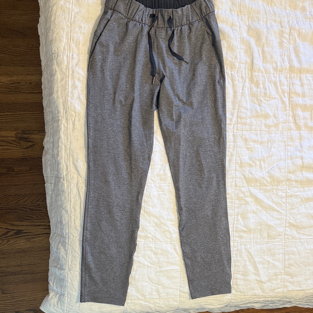 Lululemon Tapered-Leg Mid-Rise Pant 7/8 Length Luxtreme Gray